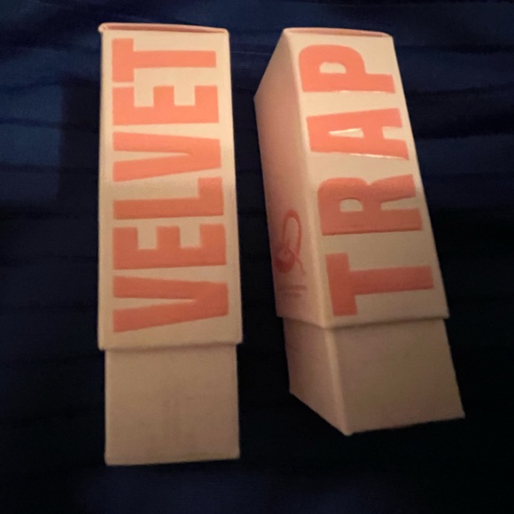 NIB ✅ Jeffree Star Cosmetics 🩷 Velvet Trap Lipstick ⭐️ (FUNERAL PARLOUR) ⭐️ - Picture 3 of 4